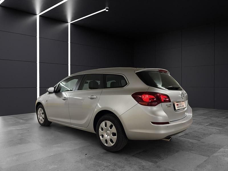 Gebraucht Opel Astra Sport 180 PS (132 kW) 2011 Silber Kombi