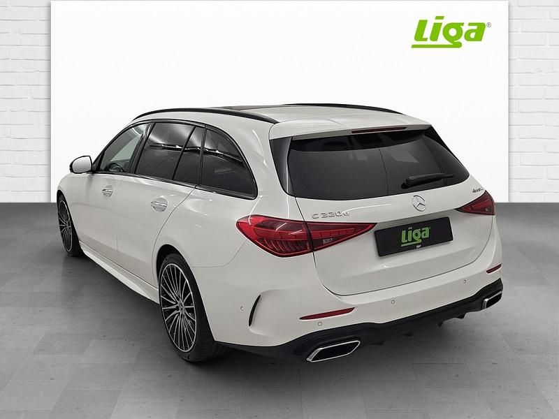 Gebraucht Mercedes C220 197 PS (144 kW) 2024 Kombi