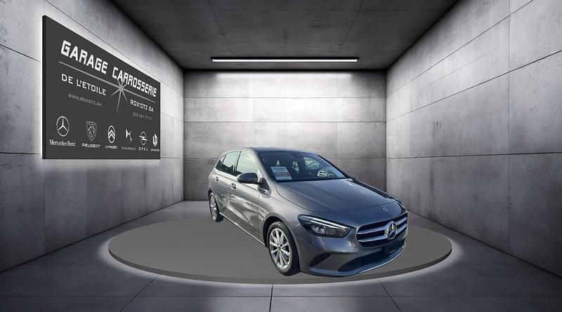 Gebraucht Mercedes B200 Style 163 PS (119 kW) 2022 Grau Van / Kleinbus