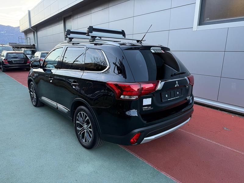 Gebraucht Mitsubishi Outlander 150 PS (110 kW) 2017 SUV