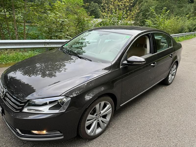Gebraucht VW Passat Highline 300 PS (220 kW) 2011