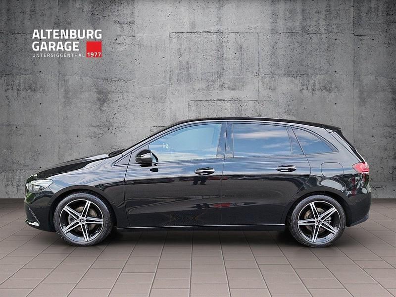 Gebraucht Mercedes B200 Night 163 PS (119 kW) 2021 Van / Kleinbus