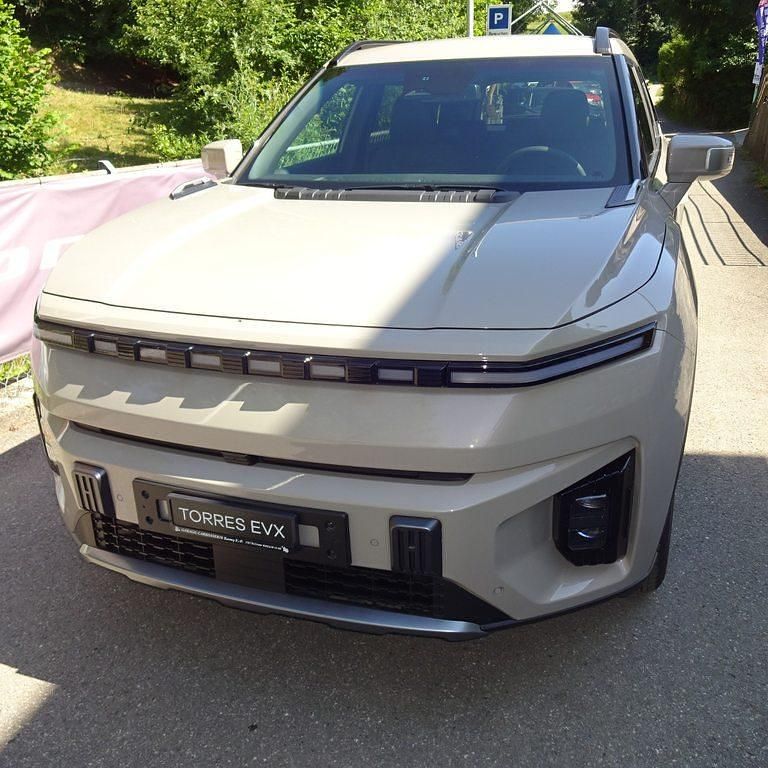 Neu 2025 Ssangyong (KGM) Torres EVX SUV | CHF 35’790 (Guter Preis) - Bild 1/4