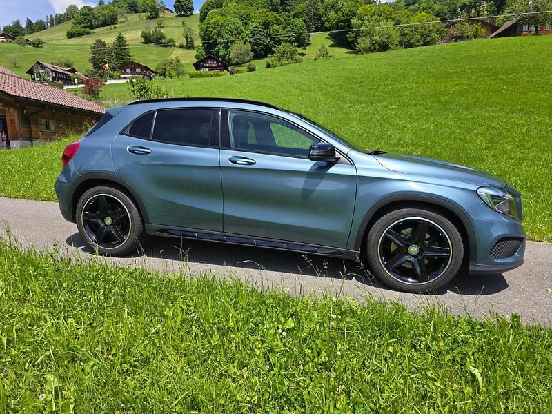 Gebraucht 2015 Mercedes GLA250 AMG line SUV | CHF 15’800 (Guter Preis) - Bild 1/4
