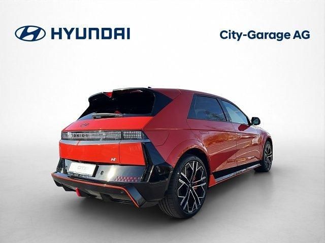 Neu Hyundai Ioniq 478 kW (650 PS) 2025 Rot Kleinwagen