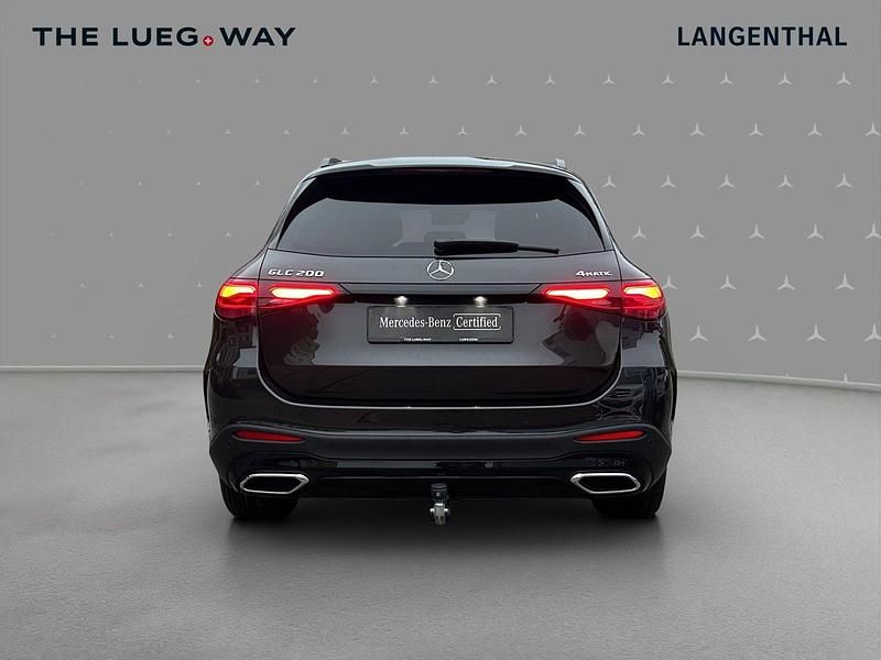 Gebraucht Mercedes GLC200 204 PS (150 kW) 2025 Grau SUV