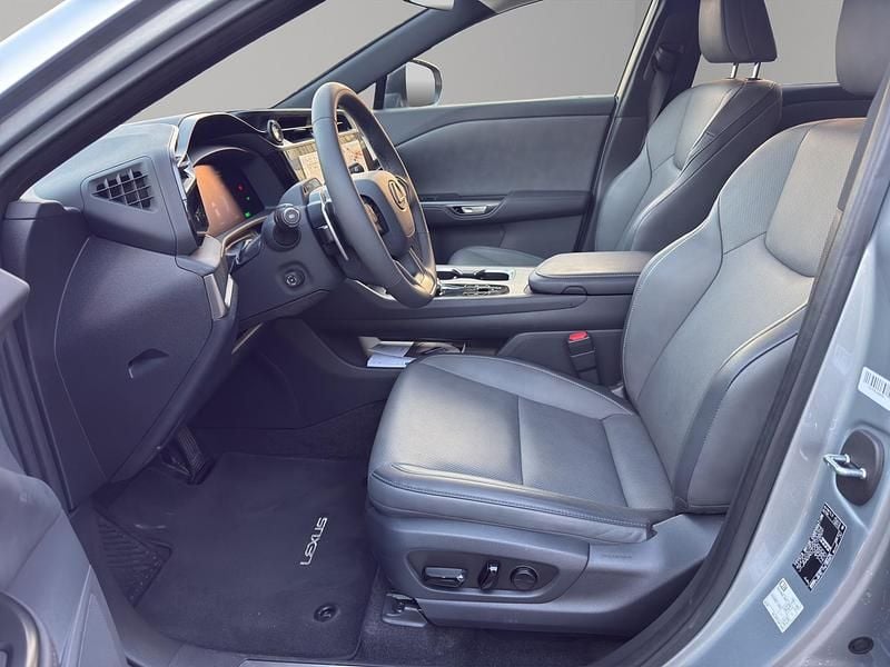 Gebraucht Lexus RZ 450e 230 kW (313 PS) 2024 Silber SUV