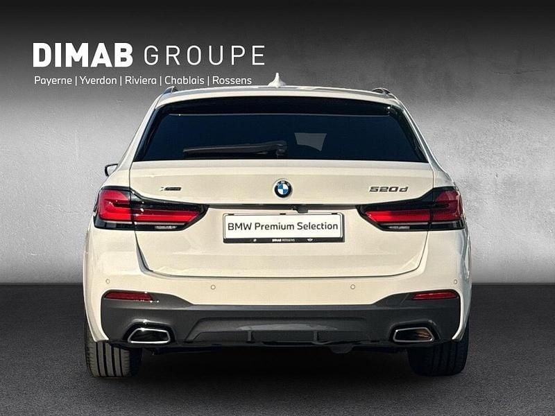 Gebraucht BMW 520 M Sport 190 PS (139 kW) 2024 Weiss Kombi