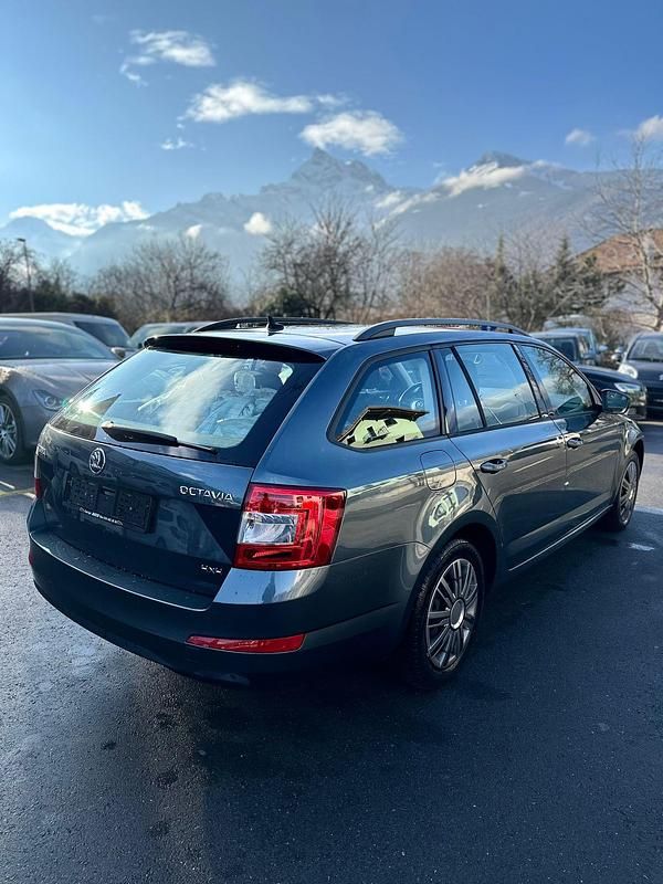 Gebraucht Skoda Octavia Ambition 184 PS (135 kW) 2016 Kombi