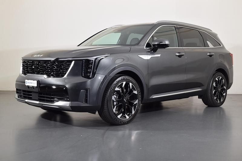 Grau Gebraucht 2025 Kia Sorento Style SUV | CHF 58’950 (Fairer Preis) - Bild 1/4