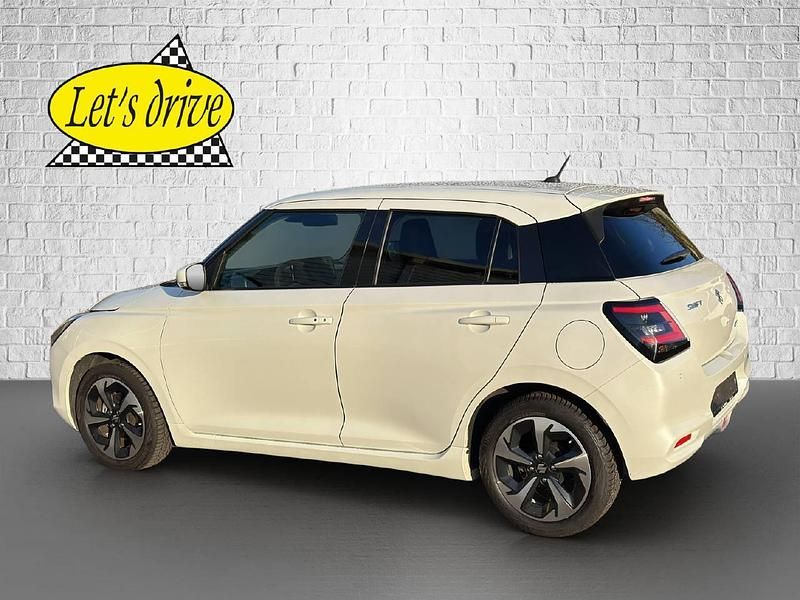 Gebraucht Suzuki Swift 82 PS (60 kW) 2025 Weiss Limousine