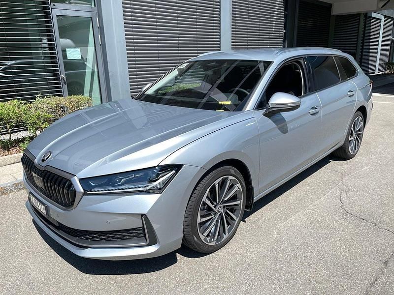 Gebraucht 2024 Skoda Superb LAURIN & KLEMENT Kombi | CHF 49’800 - Bild 1/4