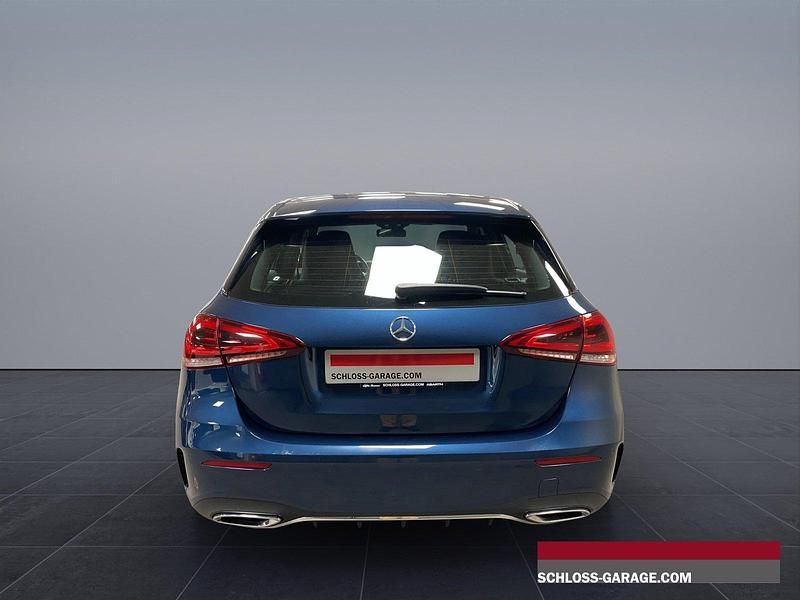 Gebraucht Mercedes A180 AMG line 136 PS (100 kW) 2021 Blau Limousine