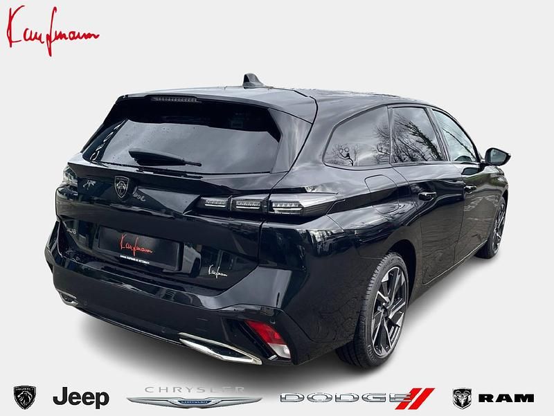 Gebraucht Peugeot 308 SW Allure 130 PS (95 kW) 2023 Schwarz Kombi