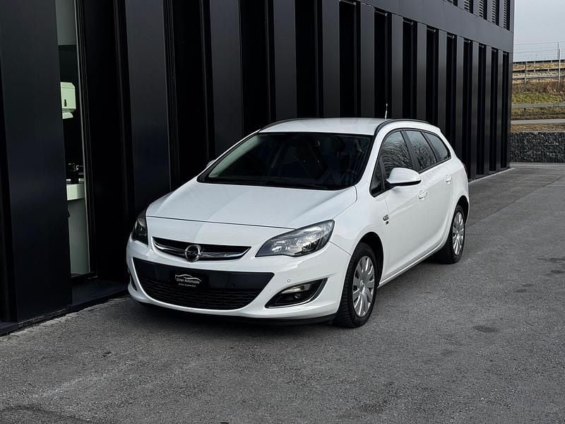 Gebraucht Opel Astra Edition 110 PS (80 kW) 2012