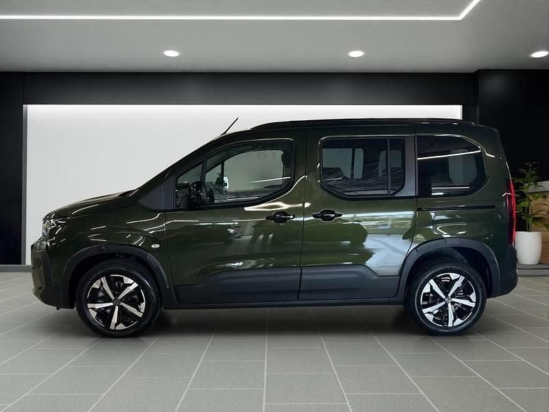 Neu Peugeot Rifter GT 130 PS (95 kW) 2025 Van / Kleinbus