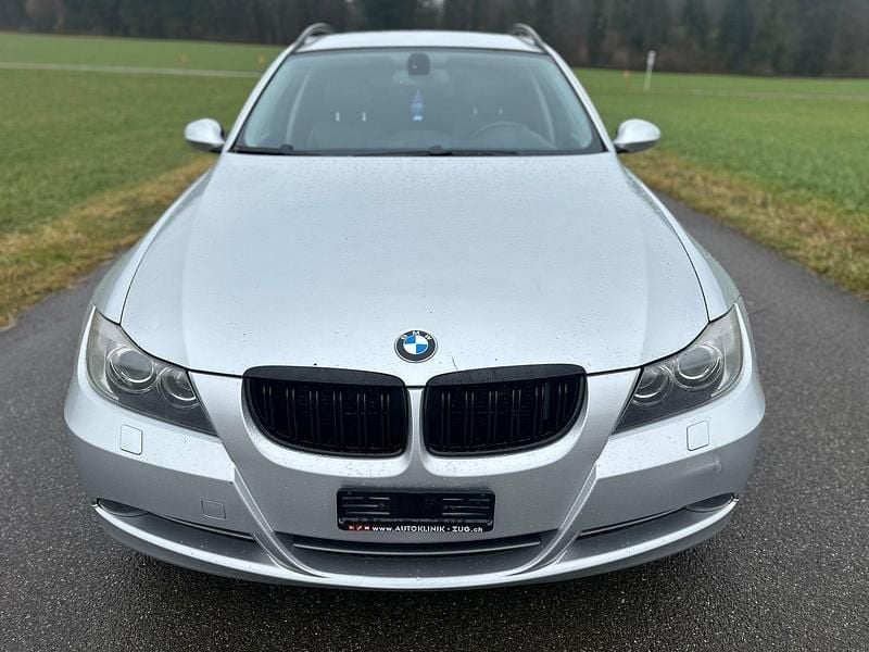 Gebraucht BMW 330 Comfort Edition 231 PS (169 kW) 2005 Kombi