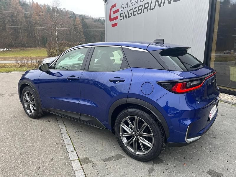 Neu Lexus LBX Impression Line 136 PS (100 kW) 2025 SUV