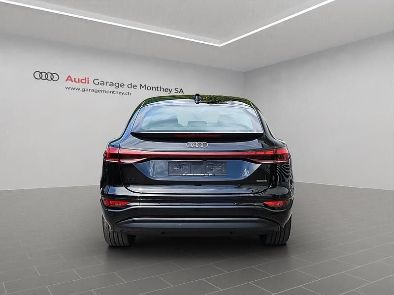 Neu Audi Q6 Sportback e-tron Ambiente 285 kW (388 PS) 2026 SUV