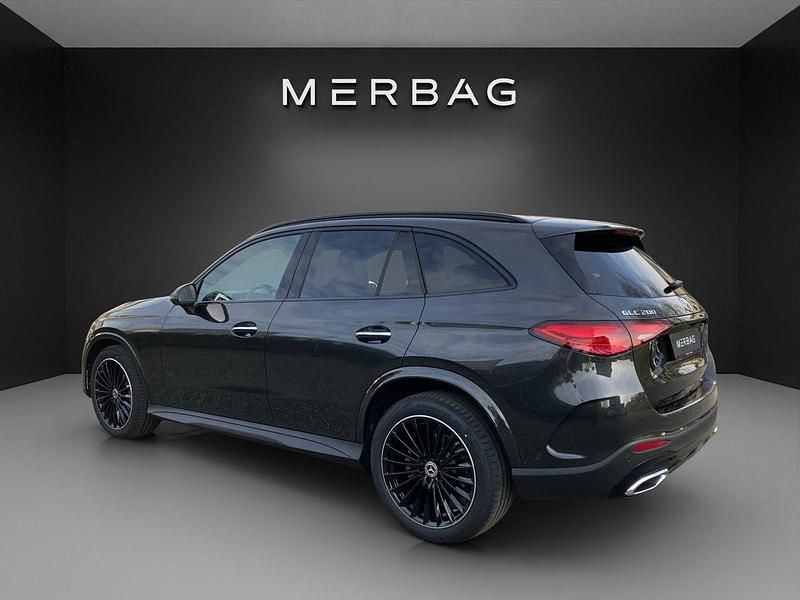 Neu Mercedes GLC200 204 PS (150 kW) 2025 Grau SUV