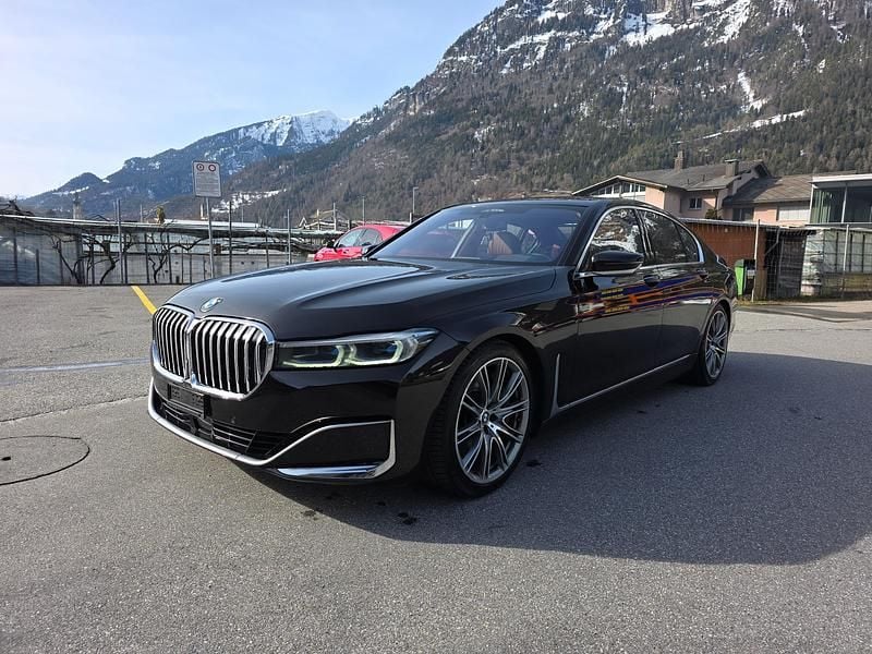 Gebraucht BMW 750 530 PS (389 kW) 2019 Limousine