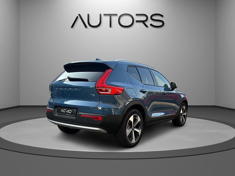 Neu Volvo XC40 Core 129 PS (94 kW) 2025 SUV