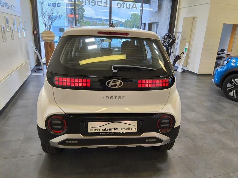 Neu Hyundai Inster 71 kW (97 PS) 2025 Weiss Kleinwagen