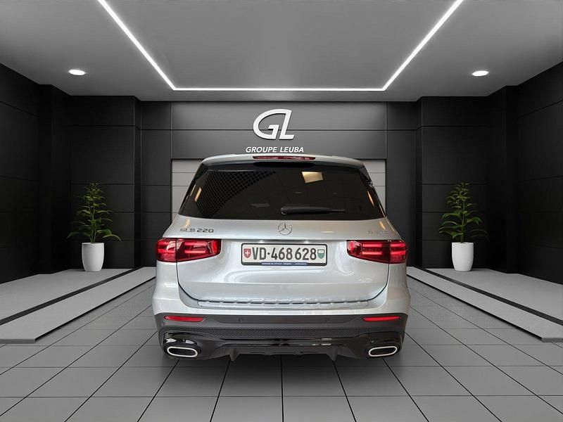 Gebraucht Mercedes GLB220 190 PS (139 kW) 2025 Grau SUV