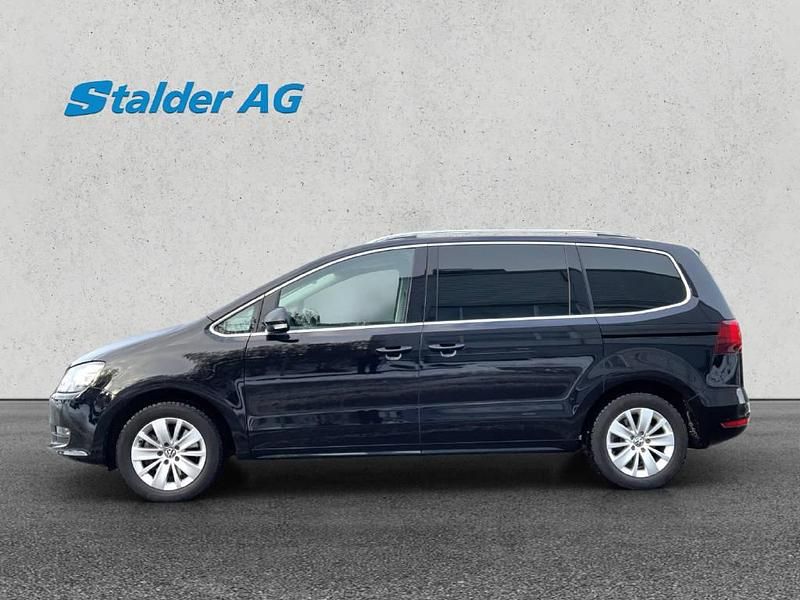 Gebraucht VW Sharan Comfortline 150 PS (110 kW) 2022 Van / Kleinbus