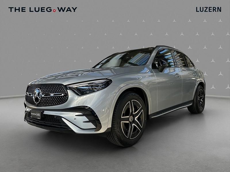 Gebraucht Mercedes GLC200 204 PS (150 kW) 2024 Silber SUV