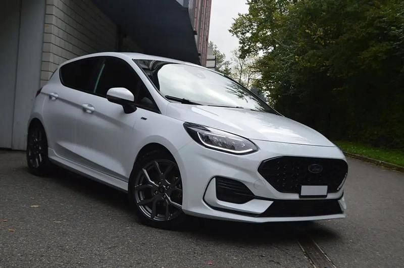 Weiss Gebraucht 2025 Ford Fiesta ST-Line | CHF 15’750 (Guter Preis) - Bild 1/4