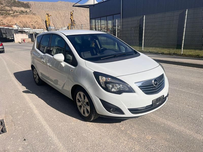 Gebraucht Opel Meriva Cosmo 140 PS (102 kW) 2011 Van / Kleinbus