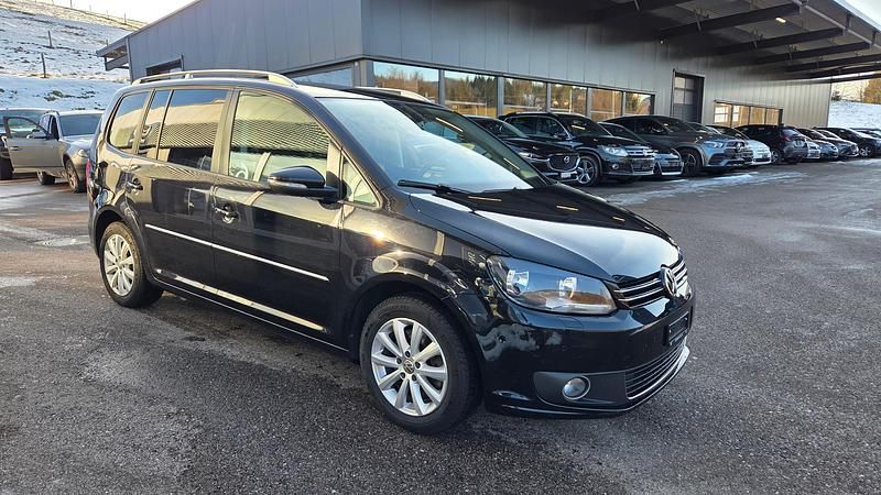 Gebraucht VW Touran Highline 140 PS (102 kW) 2015 Schwarz Van / Kleinbus