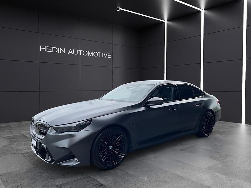 Grau Gebraucht 2024 BMW M5 Shadowline Limousine | CHF 119’800 - Bild 1/4