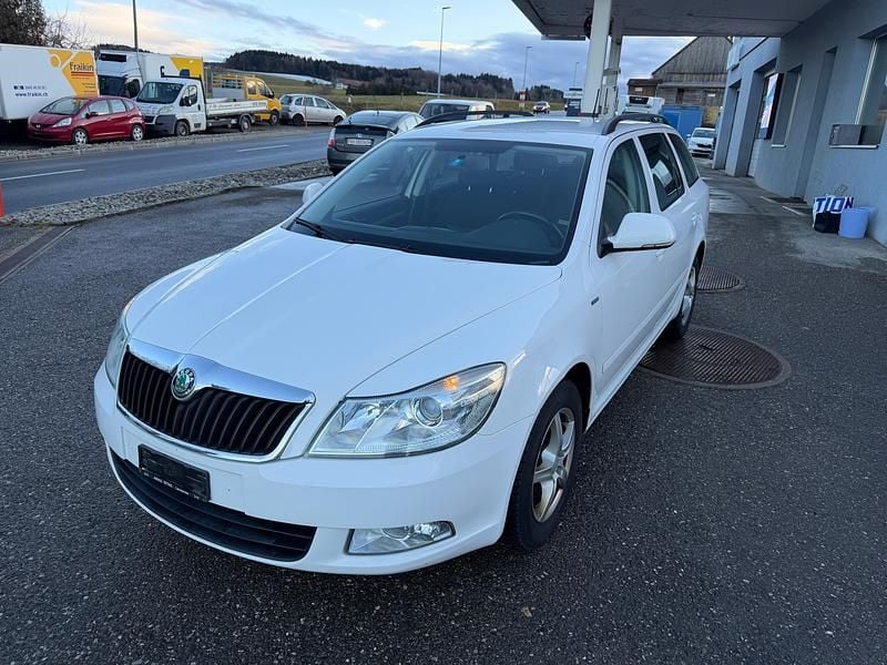 Gebraucht Skoda Octavia Ambition 105 PS (77 kW) 2013 Kombi