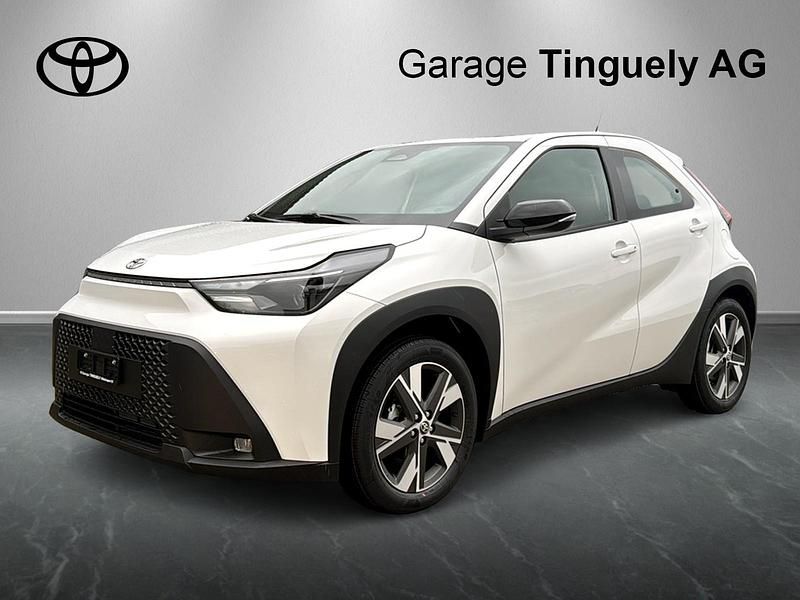 Neu Toyota Aygo X Comfort 116 PS (85 kW) 2025 Weiss SUV