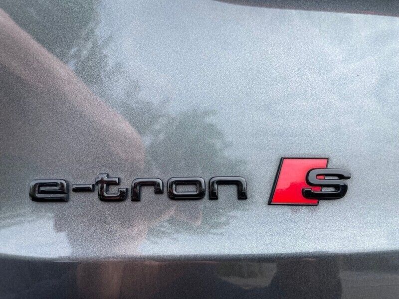 Gebraucht Audi e-tron Black Edition 300 kW (408 PS) 2021 SUV