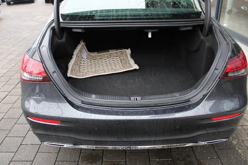 Gebraucht Mercedes E450 AMG line 367 PS (269 kW) 2021 Grau Limousine