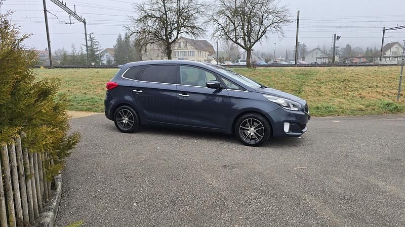 Gebraucht Kia Carens 136 PS (100 kW) 2015 Van / Kleinbus