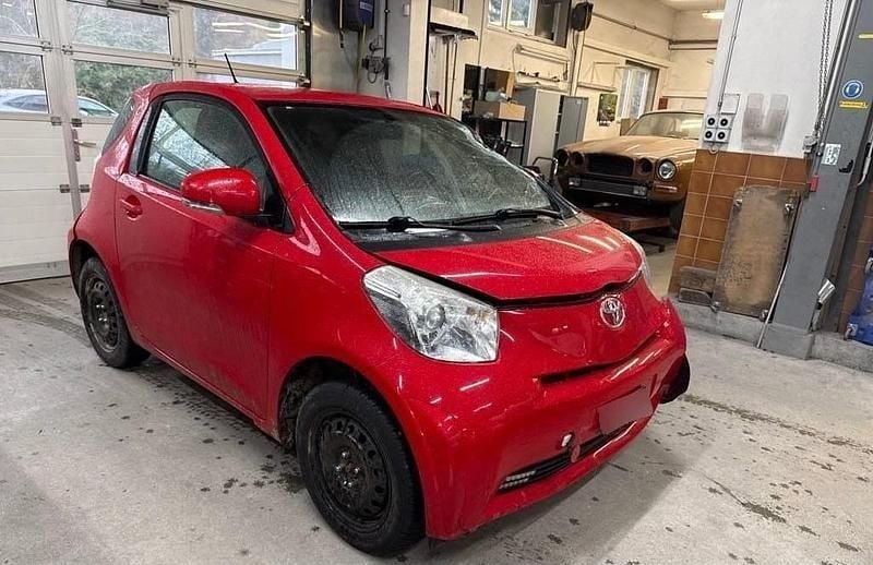 Gebraucht Toyota iQ Luna 68 PS (50 kW) 2012 Kleinwagen