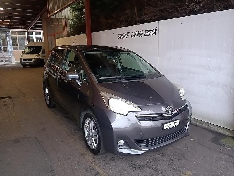 Gebraucht 2011 Toyota Verso-S Multidrive S Van / Kleinbus | CHF 9’900 (Fairer Preis) - Bild 1/4