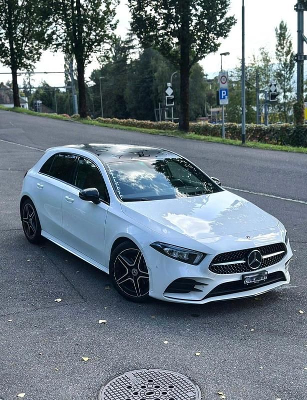 Gebraucht Mercedes A200 AMG line 163 PS (119 kW) 2020