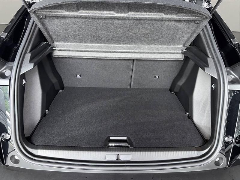 Neu Peugeot 2008 Allure Premium 145 PS (106 kW) 2025 Schwarz SUV