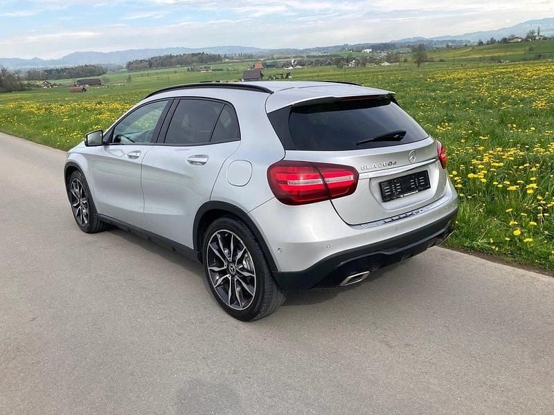 Gebraucht Mercedes GLA200 Night 136 PS (100 kW) 2018 SUV