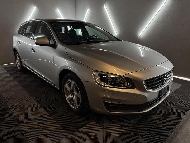 Gebraucht 2016 Volvo V60 Kinetic Kombi | CHF 11’300 - Bild 1/4