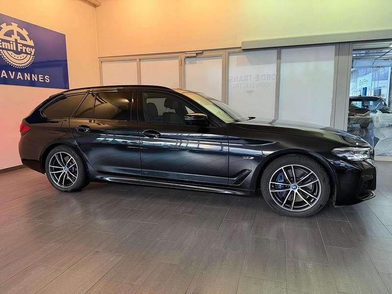 Gebraucht BMW 530e M Sport 292 PS (214 kW) 2021 Schwarz Kombi
