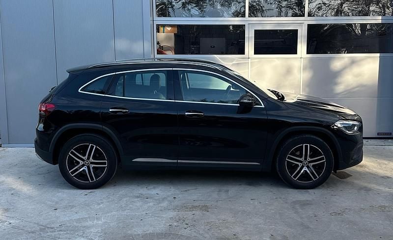Gebraucht Mercedes GLA200 Progressive 150 PS (110 kW) 2021 SUV