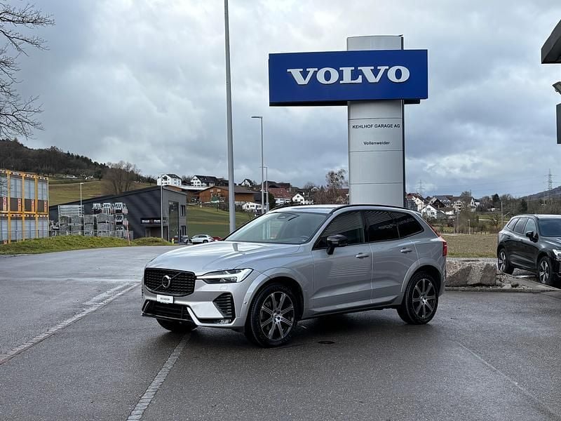 Gebraucht Volvo XC60 Ultimate 235 PS (172 kW) 2022 Silber SUV