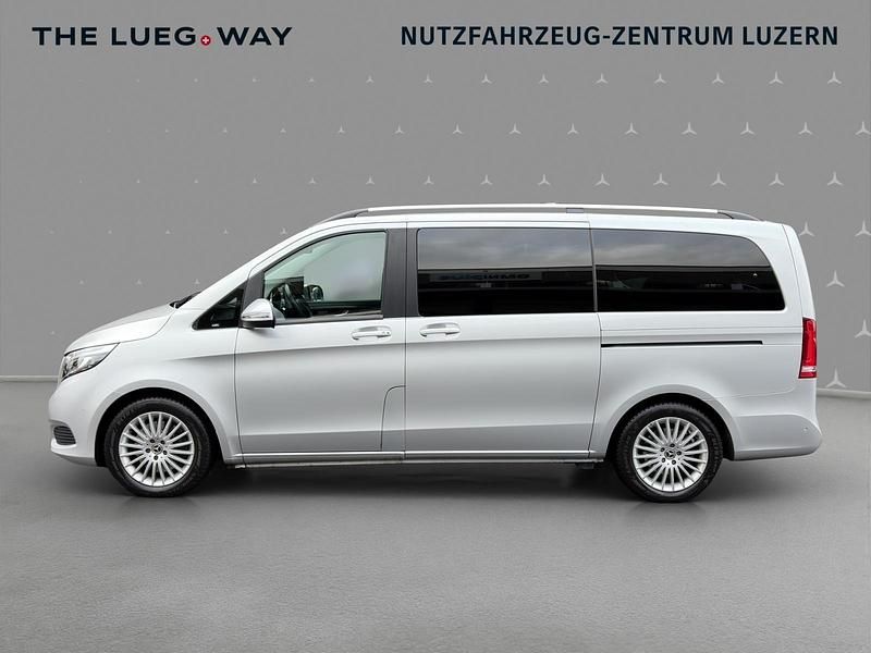 Gebraucht Mercedes V220 163 PS (119 kW) 2018 Silber Van / Kleinbus