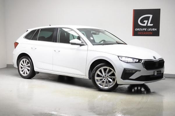 Weiss Gebraucht 2024 Skoda Scala Selection Kleinwagen | CHF 21’900 - Bild 1/4